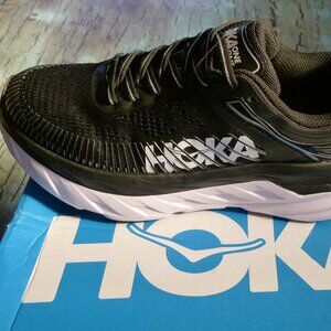HOKA BONDI 7 NIB - WOMEN'S SIZE 7 B - Color: Black/White